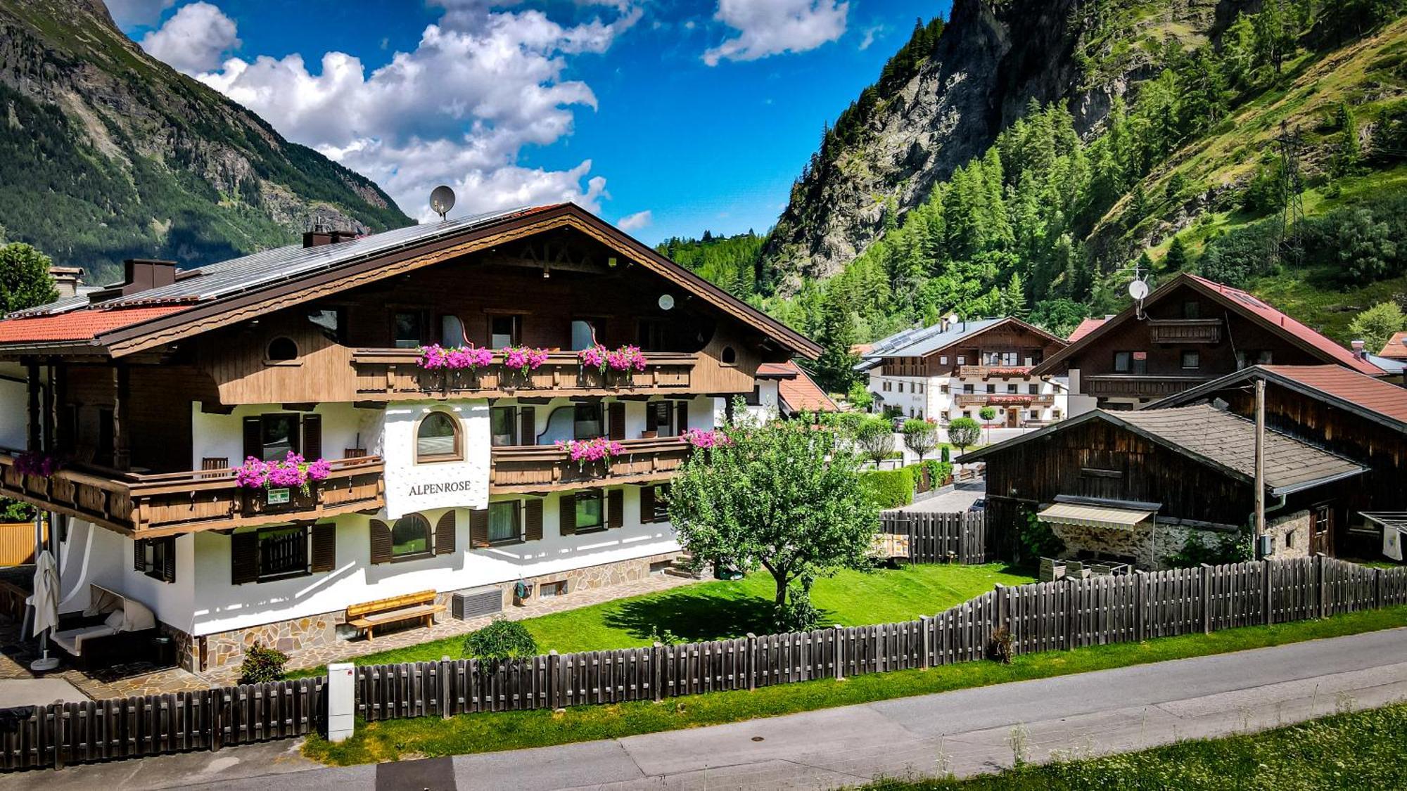 Ferienwohnung Haus Alpenrose Längenfeld Exterior foto