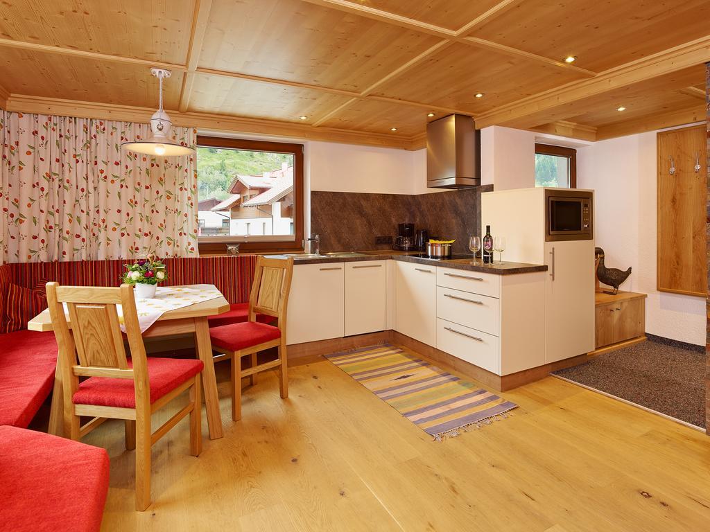Ferienwohnung Haus Alpenrose Längenfeld Zimmer foto