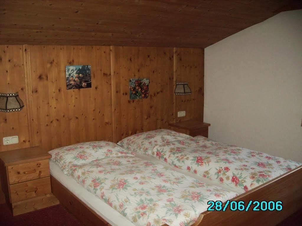 Ferienwohnung Haus Alpenrose Längenfeld Exterior foto